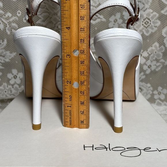 Halogen “Lila” Studded Bow White Leather Sling-Back Pumps - Size 4M - Picture 9 of 14